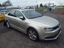 Load image into Gallery viewer, THROTTLE BODY Jetta 2013 13 2014 14 2015 15 2016 16 - MRK453506
