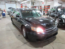 Load image into Gallery viewer, 2005 Subaru Legacy Floor Shifter - 1016569
