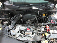 Load image into Gallery viewer, 2005 Subaru Legacy Floor Shifter - 1016569
