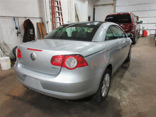 Load image into Gallery viewer, RADIATOR FAN ASSEMBLY Volkswagen Golf Rabbit Beetle 2006 06 07 08 - 12 - 1020085
