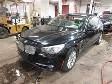 Load image into Gallery viewer, FRONT FENDER BMW 535i Gt 550i Gt 10 11 12 13 14 15 16 Right - 1059048
