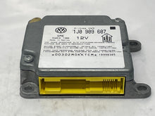 Load image into Gallery viewer, Air bag computer Passat 1999 99 2000 00 - NW38775
