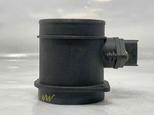 Load image into Gallery viewer, Mass Air Flow Sensor Meter MAF Volvo S80 99 00 01 - NW5775
