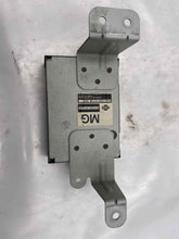 Load image into Gallery viewer, TRANSMISSION CONTROL MODULE COMPUTER Infiniti I30 2000 00 - NW31357
