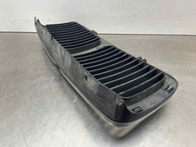 Load image into Gallery viewer, GRILL BMW 740i 750i 1988 88 1989 89 1990 90 91 92 93 94 - NW98264
