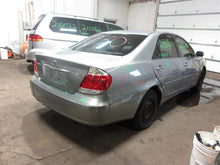 Load image into Gallery viewer, OWNERS MANUAL Toyota Camry 2005 05 - 1061832
