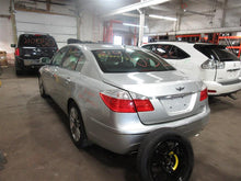 Load image into Gallery viewer, FRONT PASSENGER SEAT BELT &amp; RETRACTOR ONLY Genesis 09 10 - 1063469
