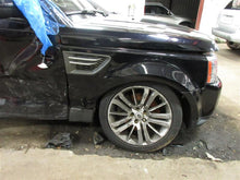 Load image into Gallery viewer, CENTER PILLAR CUT Range Rover Sport 06 07 08 09 10 11 12 13 Left - 1064753
