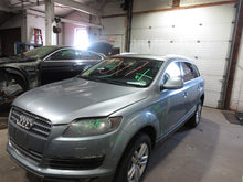 Load image into Gallery viewer, FRONT FENDER Audi Q7 07 08 09 10 11 12 13 14 Right - 1066902
