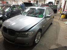 Load image into Gallery viewer, RADIATOR FAN ASSEMBLY BMW 128i 328i 2007 07 2008 08 2009 09 10 11 12 - 1068608
