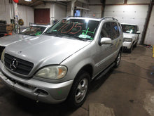 Load image into Gallery viewer, CYLINDER BLOCK ML320 ML350 ML500 ML55 S350 S430 S500 S55 S600 03-06 - 1070715
