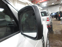 Load image into Gallery viewer, FRONT SPINDLE KNUCKLE Range Rover 2010 10 2011 11 2012 12 Left - 1070947
