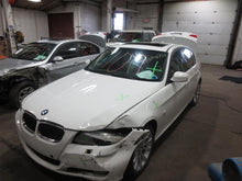 Load image into Gallery viewer, FLYWHEEL BMW 528i 328i 525i 325i 330i 2006 06 2007 07 2008 08 2009 09 10 11 Auto - 1102770
