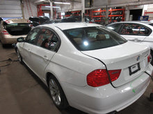 Load image into Gallery viewer, FLYWHEEL BMW 528i 328i 525i 325i 330i 2006 06 2007 07 2008 08 2009 09 10 11 Auto - 1102770

