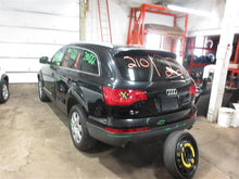 Load image into Gallery viewer, Quarter Panel Cut Audi Q7 07 08 09 10 11 12 13 14 Left - 1071328
