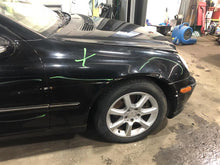 Load image into Gallery viewer, QUARTER PANEL CUT ASSEMBLY C240 C320 01 02 - 07 Left - 1076393

