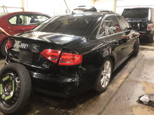 Load image into Gallery viewer, STEERING WHEEL Audi A4 2011 11 - 1075378
