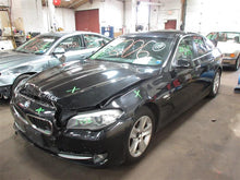 Load image into Gallery viewer, FRONT SPINDLE KNUCKLE 528i 535i 550i 640I 650i 11-17 AWD Right - 1084884
