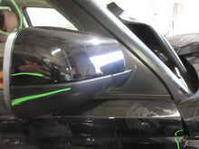 Load image into Gallery viewer, FRONT DOOR Range Rover Sport 06 07 08 09 10 11 12 13 Right - 1084660
