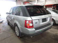 Load image into Gallery viewer, Quarter Panel Cut Land Rover Range Rover Sport 06 07 08 09 Right - 1085631
