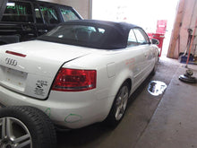 Load image into Gallery viewer, 2009 Audi A4 Floor Shifter - 1086308
