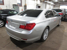 Load image into Gallery viewer, CROSSMEMBER / K-FRAME 740i 740il 750 HYBRID 750i 750il 750LI 09-12 - 1088662
