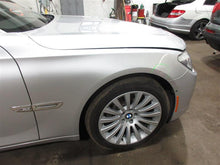 Load image into Gallery viewer, CENTER PILLAR CUT 740i 740il 750 HYBRID 750i 750il 760li 09-15 Right - 1088705

