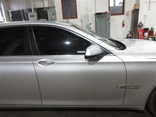 Load image into Gallery viewer, CENTER PILLAR CUT 740i 740il 750 HYBRID 750i 750il 760li 09-15 Right - 1088705

