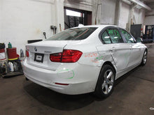 Load image into Gallery viewer, CONSOLE LID BMW 320i 328D 328i 2015 15 - 1089778
