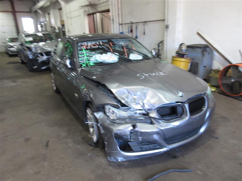 2009 BMW 328i Floor Shifter - 1090519