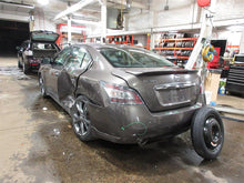 Load image into Gallery viewer, Floor Shifter Nissan Maxima 2013 13 - 1091573
