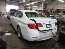 Load image into Gallery viewer, FRONT SPINDLE KNUCKLE 528i 535i 550i 640I 650i 11-17 AWD Right - 1091760
