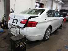 Load image into Gallery viewer, FRONT SPINDLE KNUCKLE 528i 535i 550i 640I 650i 11-17 AWD Right - 1091760
