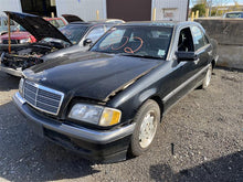 Load image into Gallery viewer, GRILLE Mercedes C230 C280 C43 1998 98 1999 99 2000 00 - 1096296
