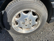Load image into Gallery viewer, GRILLE Mercedes C230 C280 C43 1998 98 1999 99 2000 00 - 1096296
