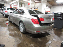 Load image into Gallery viewer, POWER BRAKE BOOSTER 528i 535i 535i Gt 550i 550i Gt 640I 650i 740i 09-17 - 1093952
