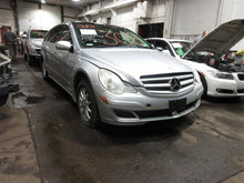 Load image into Gallery viewer, REAR BUMPER R350 R500 R320 R500 2006 06 2007 07 08 09 10 - 1093695
