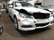 Load image into Gallery viewer, INDEPENDENT REAR SUSPENSION C250 C300 C350 C63 12 13 14 Right - 1092061
