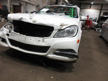 Load image into Gallery viewer, INDEPENDENT REAR SUSPENSION C250 C300 C350 C63 12 13 14 Left - 1092048
