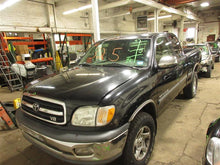 Load image into Gallery viewer, FRONT INTERIOR DOOR TRIM PANEL Toyota Tundra 2000 00 - 1097454
