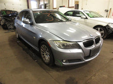 Load image into Gallery viewer, 2009 BMW 328i Floor Shifter - 1095280
