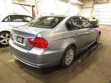 Load image into Gallery viewer, 2009 BMW 328i Floor Shifter - 1095280
