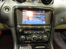 Load image into Gallery viewer, AIR INJECTION PUMP SMOG Jaguar S Type XF Xj XJ8 2000 00 01 02 03 04 05 06 - 12 - 1096593
