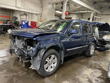 Load image into Gallery viewer, FRONT INTERIOR DOOR TRIM PANEL Nissan Pathfinder 2012 12 - 1096822

