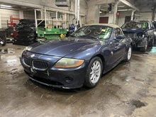 Load image into Gallery viewer, FRONT DOOR GLASS BMW Z4 03 04 05 06 07 08 Left - 1313223
