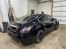 Load image into Gallery viewer, Quarter Panel Cut Nissan Maxima 09 10 11 12 13 14 Right - 1097795
