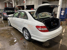 Load image into Gallery viewer, POWER BRAKE BOOSTER C230 C250 C300 C350 C63 E300 E350 E400 E550 08-15 - 1102044
