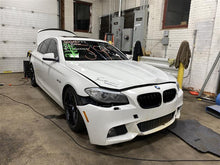Load image into Gallery viewer, AIR CLEANER BOX BMW 528i 2011 11 - 1101846

