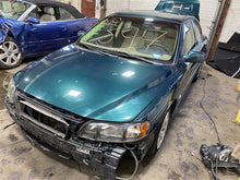 Load image into Gallery viewer, REAR DOOR GLASS Volvo S60 2001 01 02 - 08 Right - 1105136
