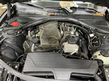 Load image into Gallery viewer, WINDSHIELD WIPER ARM BMW 320i 328i 2013 13 - 1104846
